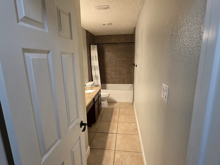 6511 White Oaks Ln — Photo 39