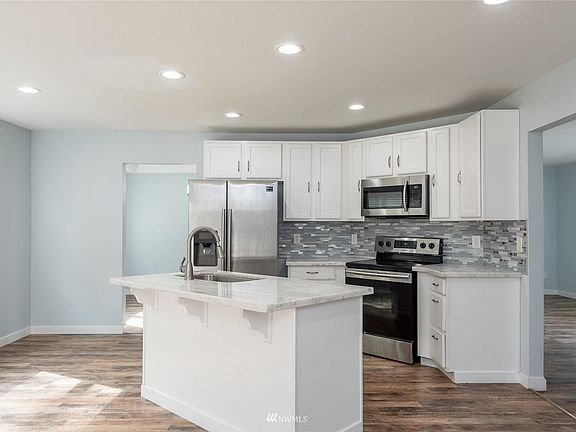 Kitchen recently remodeled