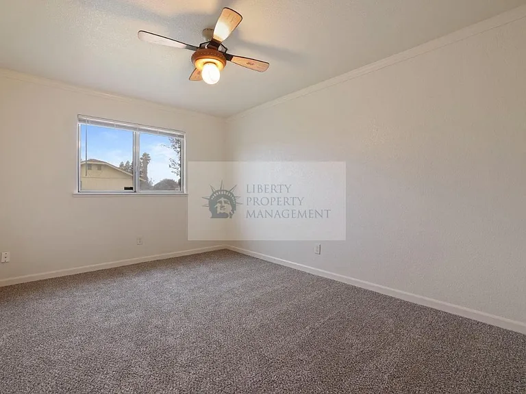 1558 Springcreek Way — Photo 11