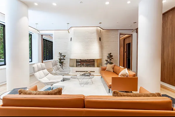 Rented by Bond New York | media 29