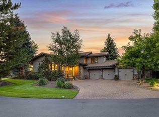 19336 Golden Lake Ct, Bend, OR 97702