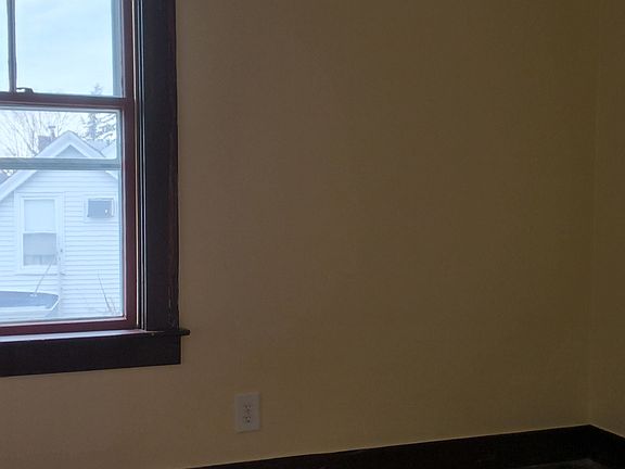 3rd image of 517-519 2nd St #3