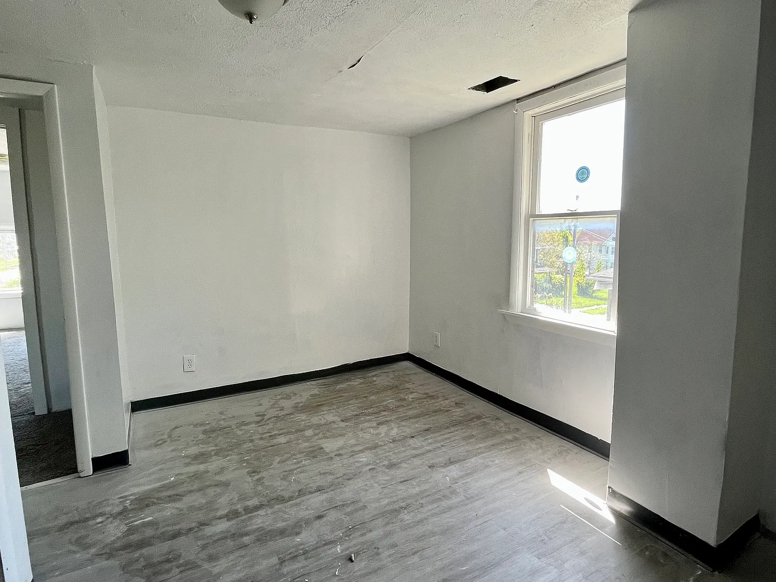 1 bed, 1000 sqft, $650 — Photo 3