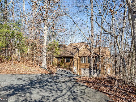 3rd image of 511 Winterberry Dr