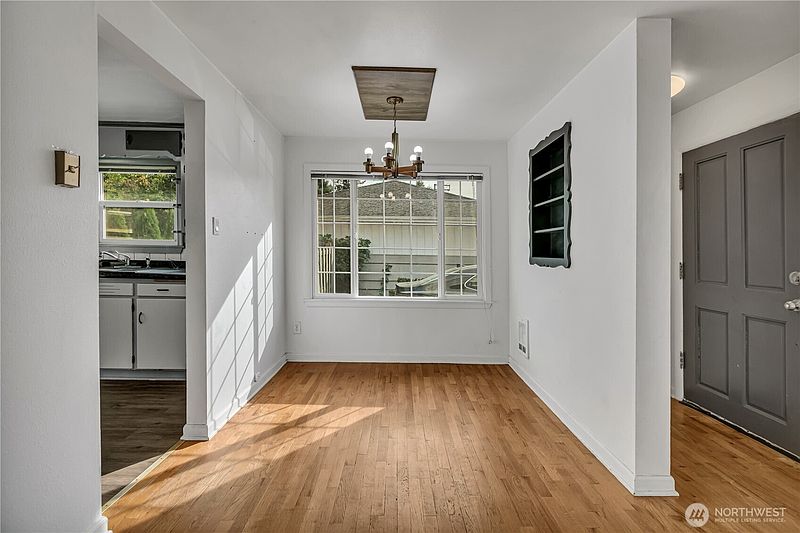 5th image of 208 M Street SE