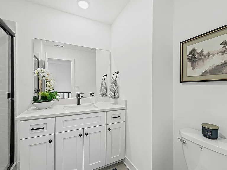 Upstairs Hall Bathroom
