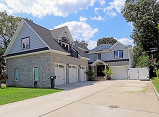 968 Little Whaleneck Rd, Merrick, NY 11566