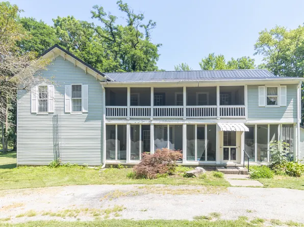 8924 S Mill Rd, Knightstown, IN 46148