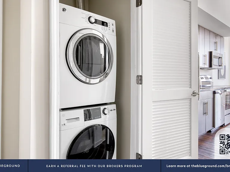 Washer/Dryer in Apartment