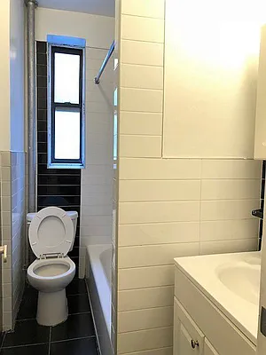 Rented by Lang Realty LLC | media 18