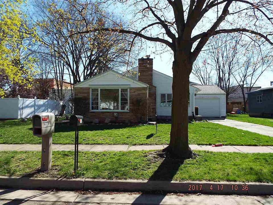 1st image of 107 Armstrong St