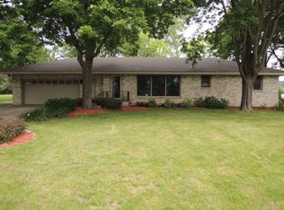 1910 Stoughton Ave, Chaska, MN 55318