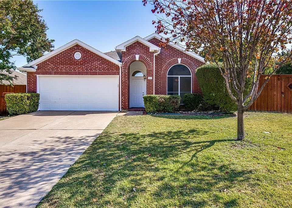 1st image of 2077 Tara Ct