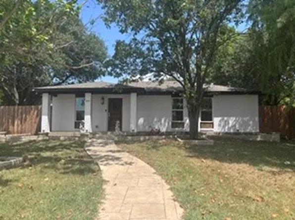 920 Meadowdale Dr, Royse City, TX 75189