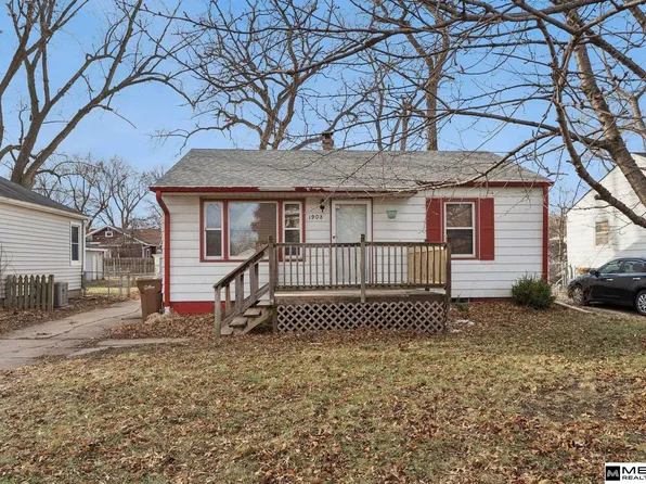 1908 Warren St, Bellevue, NE 68005