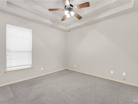 5th image of 624 Steamboat Dr