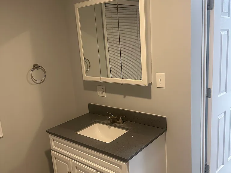 1 E Garfield St #2 — Photo 8