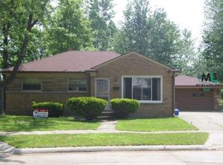 31020 E Angeline Ct, Saint Clair Shores, MI