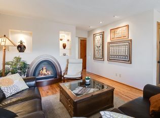 209 Windsor Ct, New Brighton, MN 55112