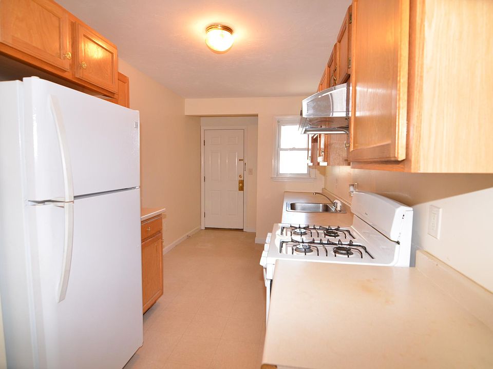 1st image of 30 Ebbett Ave #4