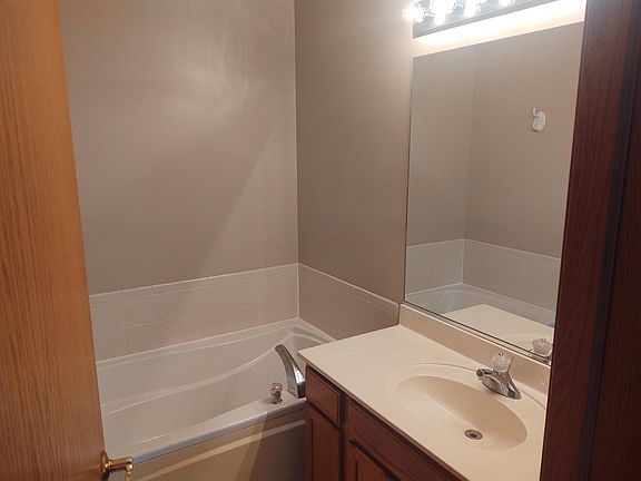 5th image of 9964 Yardley Dr