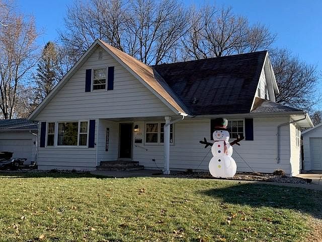 1021 14th St Sw Willmar Mn 56201 Zillow