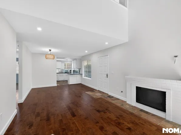 2893 Sanford Ln, Carlsbad, CA 92010