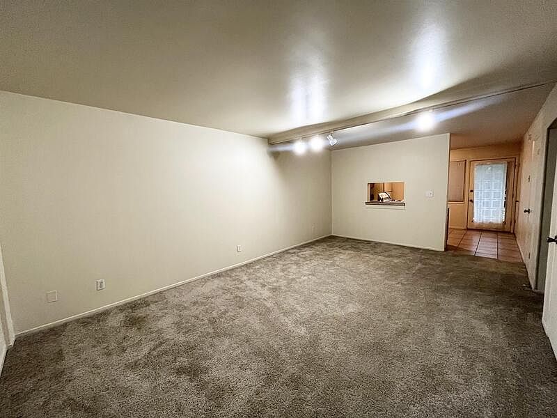 1st image of 599 N Darwin St APT 9