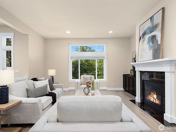 3rd image of 16125 SE 44th Way