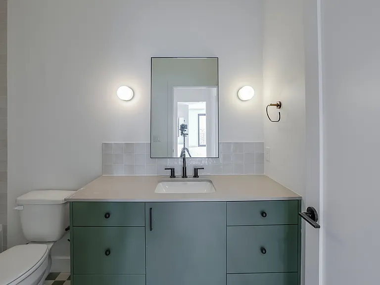 309 W Daggett Ave #205 — Photo 13