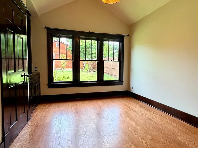 801 Shelby Ave — Photo 38
