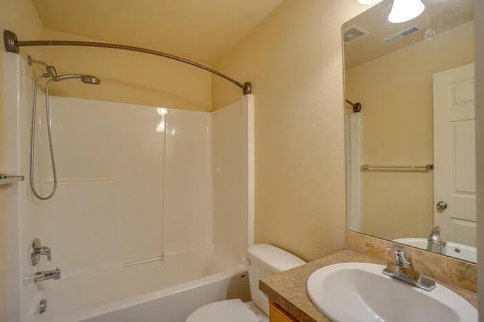 3726 NW 122nd St — Photo 26