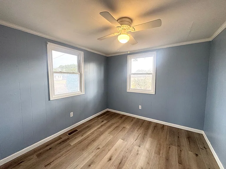 116 Cooper Rd — Photo 2