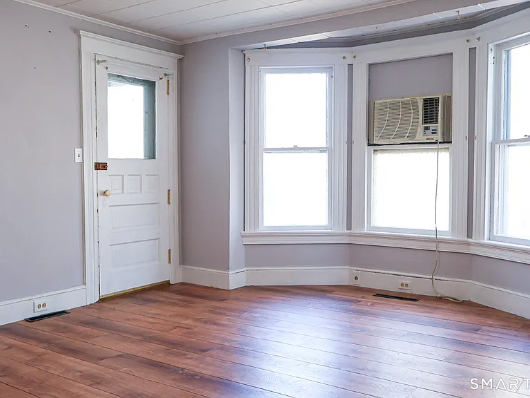 66 Forest Ct — Photo 8
