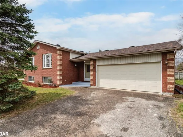 14 Glenview Ave, Springwater, ON L0L 1P0