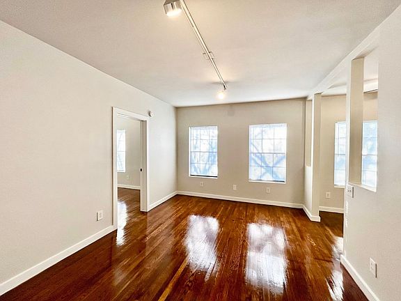 5th image of 4021 Mandell St #F