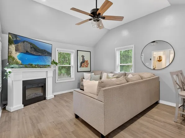 29 Bacheller St, Lynn, MA 01904