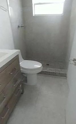 4th image of 2711 NW 16th Ct