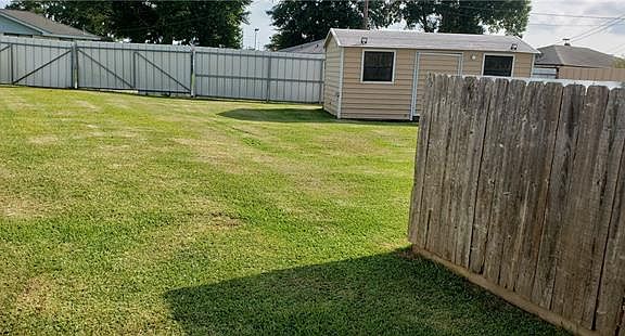 3rd image of 1756 Bonnie Ann Dr