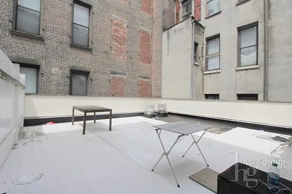 Rented by Hecht Group | media 27