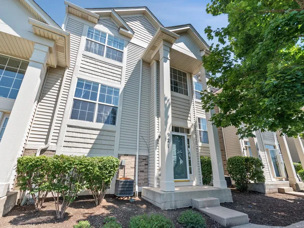 921 Summit Creek Dr, Shorewood, IL 60404