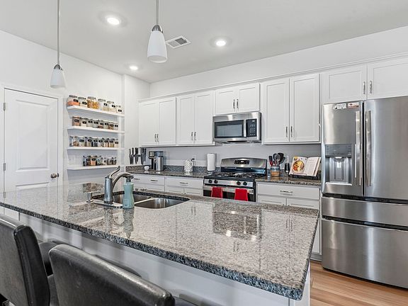 5th image of 1435 Bellaria Way