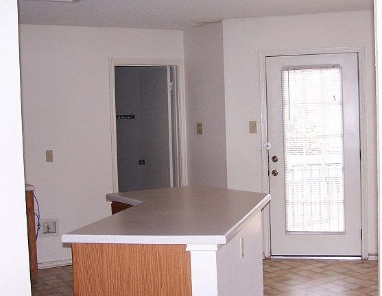 4th image of 7011 Almond Green Dr