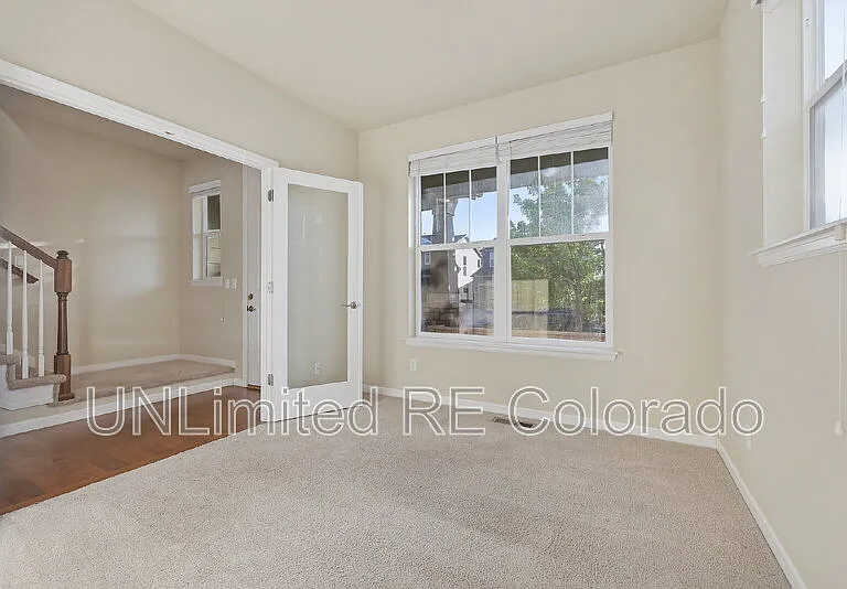 10356 Helsinki St — Photo 4