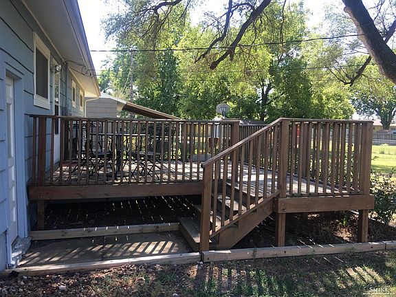 4th image of 2068 Haskett Ave