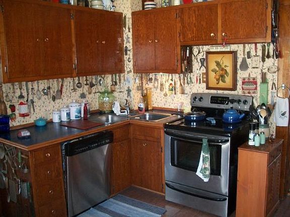 4th image of 109 W North St