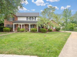 1940 Mistflower Glen Ct, Chesterfield, MO
