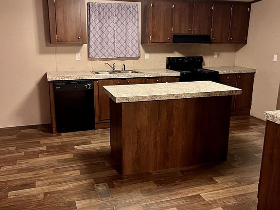 4th image of 3979 Sourwood Ct NE