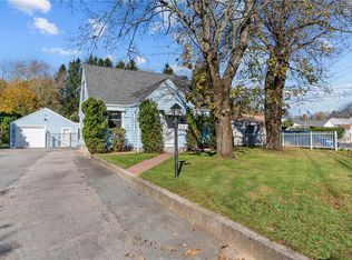 333 Phenix Ave, Cranston, RI 02920