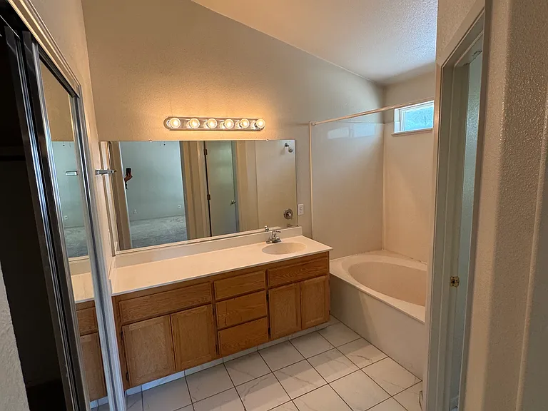 1731 Presidio Ct — Photo 3